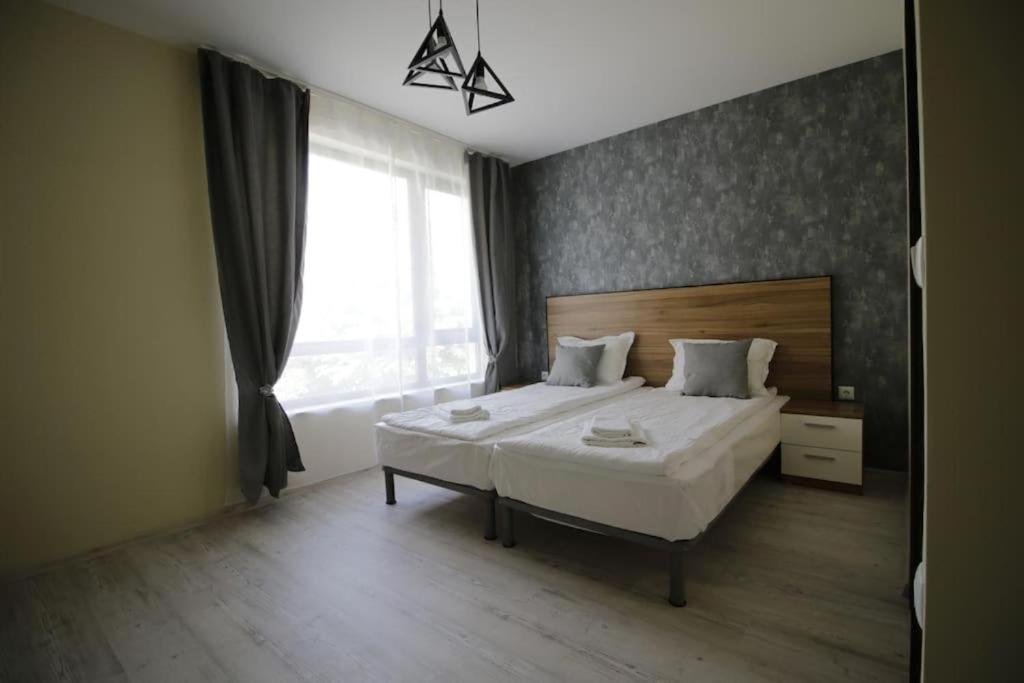 La Familia Apartments Warna Exterior foto