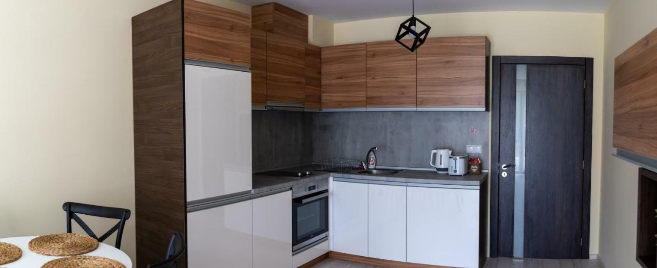 La Familia Apartments Warna Exterior foto