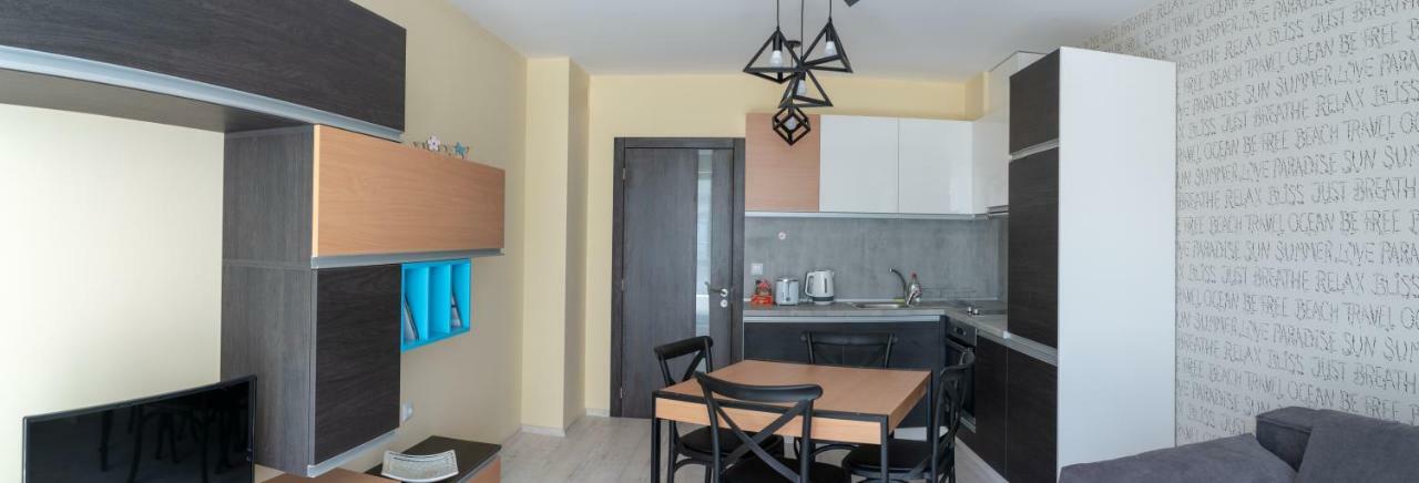 La Familia Apartments Warna Exterior foto