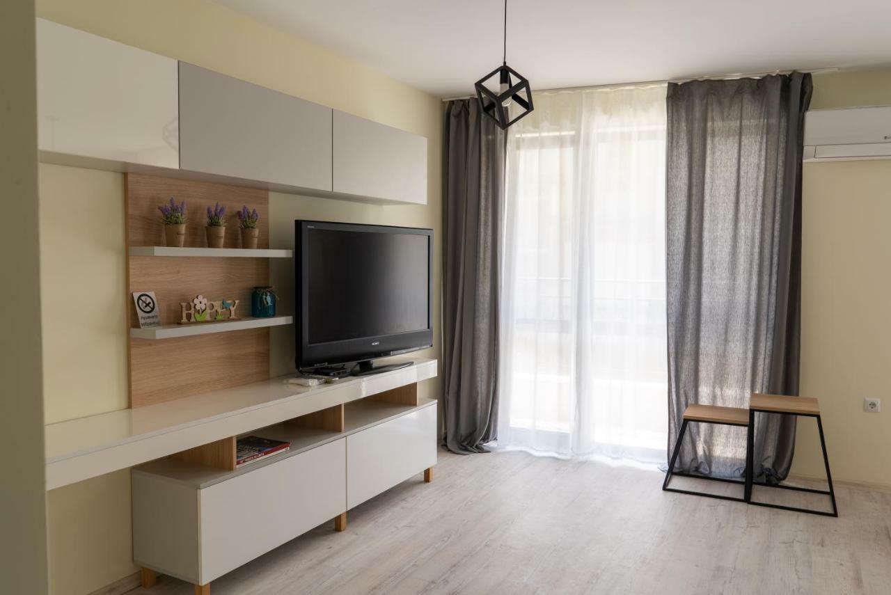 La Familia Apartments Warna Exterior foto