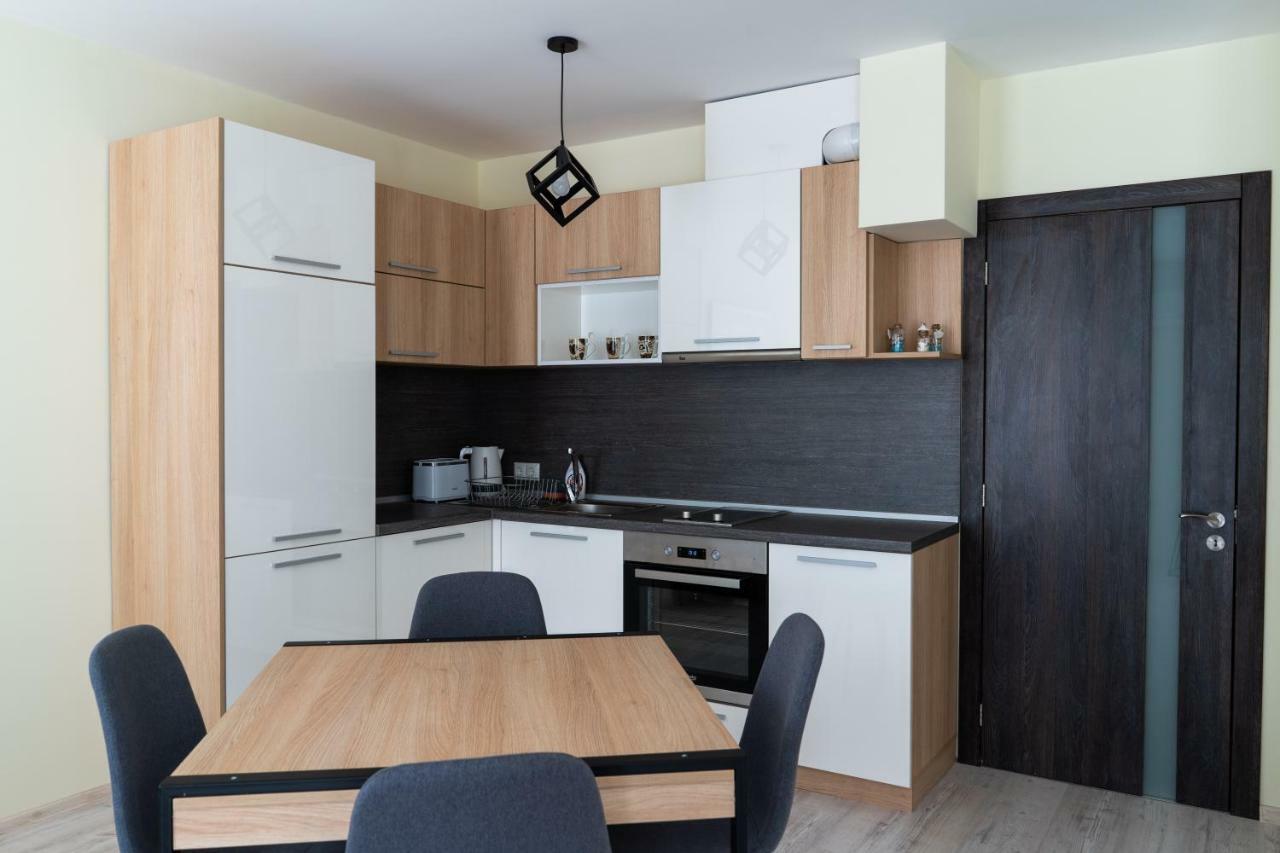 La Familia Apartments Warna Exterior foto