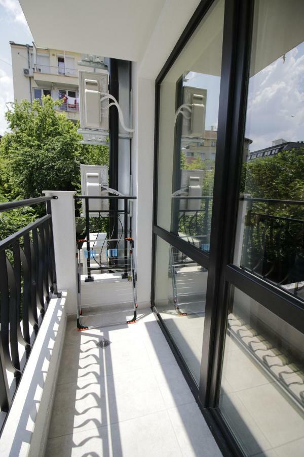 La Familia Apartments Warna Exterior foto